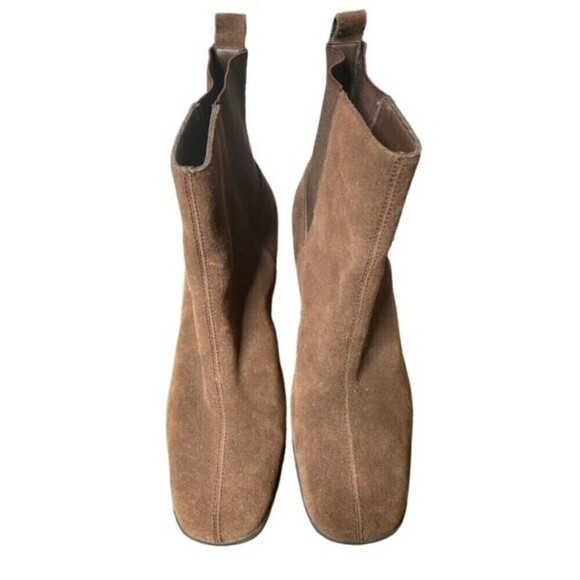 AEROSOLES WOMEN'S ANKLE BOOT, BROWN SUEDE, SIZE 7 - Picture 2 of 6